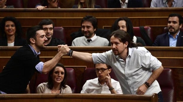 Ramón Espinar dimite de la dirección de Podemos en Madrid y deja su escaño en la Asamblea