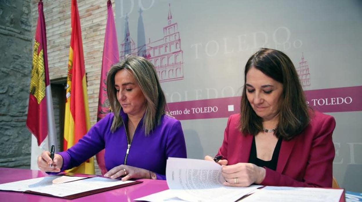 Tolón firmó el convenio con la directora de Grandes Clientes y Administraciones Públicas de la Zona Centro de Telefónica España, Beatriz Herranz