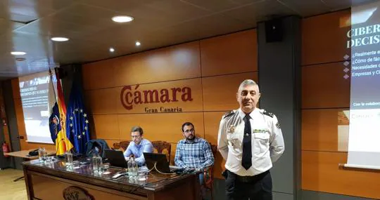 César Fernández , jefe de delitos informáticos de la Policía Nacional en Canarias