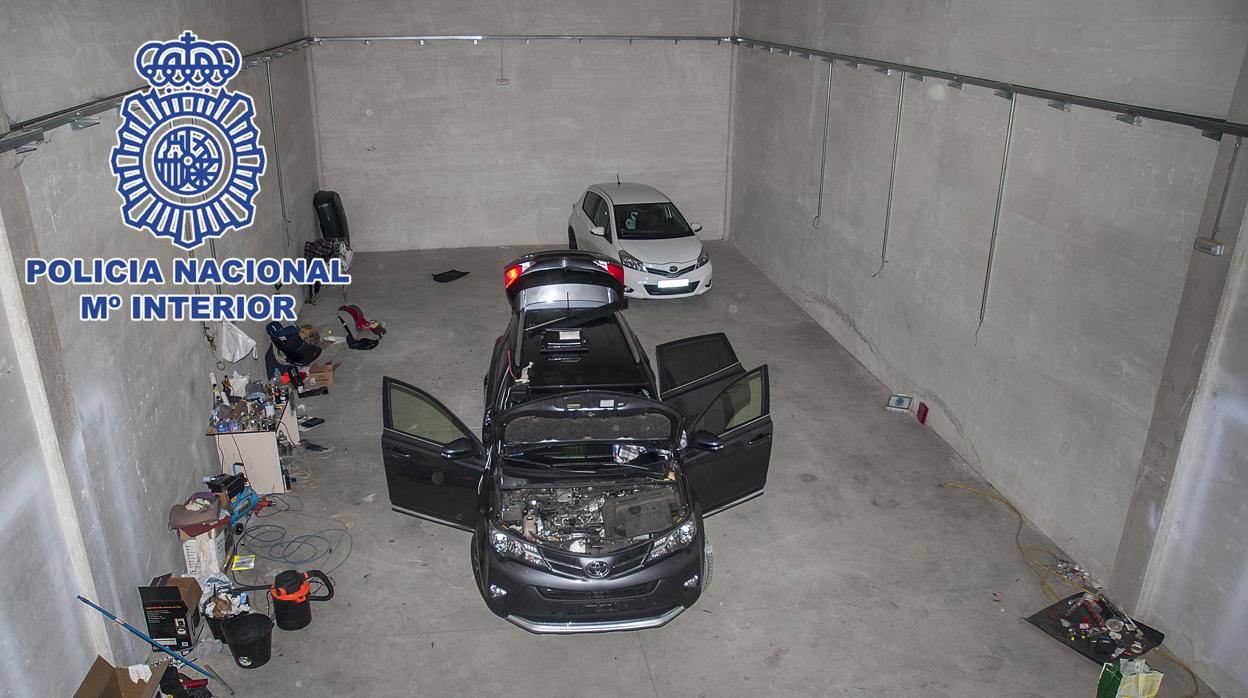 Coches robados por la organización para su negocio ilegal