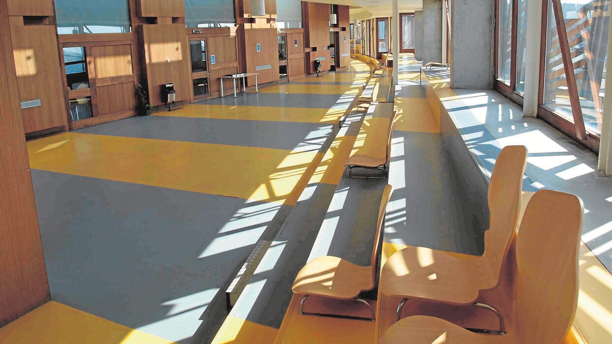 Uno de los pasillos de la Universidad de Vigo
