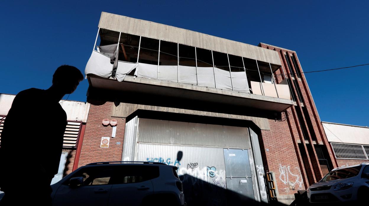 La nave del barrio de Can Feu, donde supuestamente ocurrieron los hechos denunciados