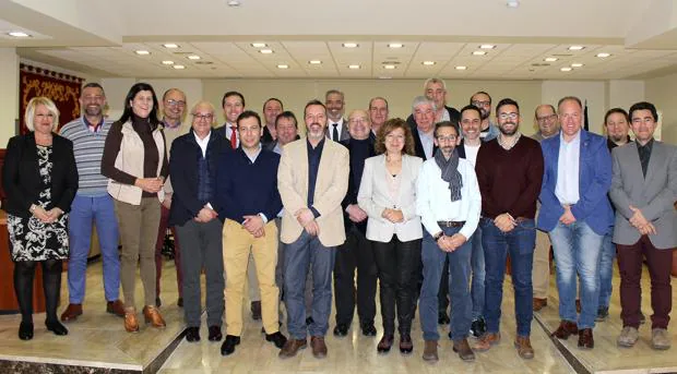 Veinticinco alcaldes de La Sagra y Madrid sur reclaman mejoras en el transporte