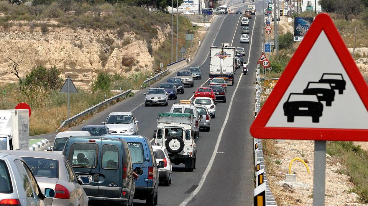 Carretera N-332 en la que ocurrió el accidente mortal este miércoles