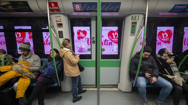 Los anuncios animados en el túnel del Metro llegan a las líneas 7 y 10