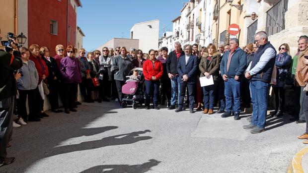 «Ni una más, ni una menos, basta ya»: Planes condena el crimen machista