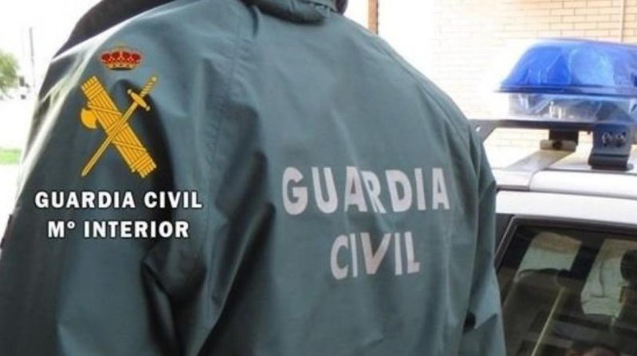 Uno de los agentes de la Guardia Civil que intervino