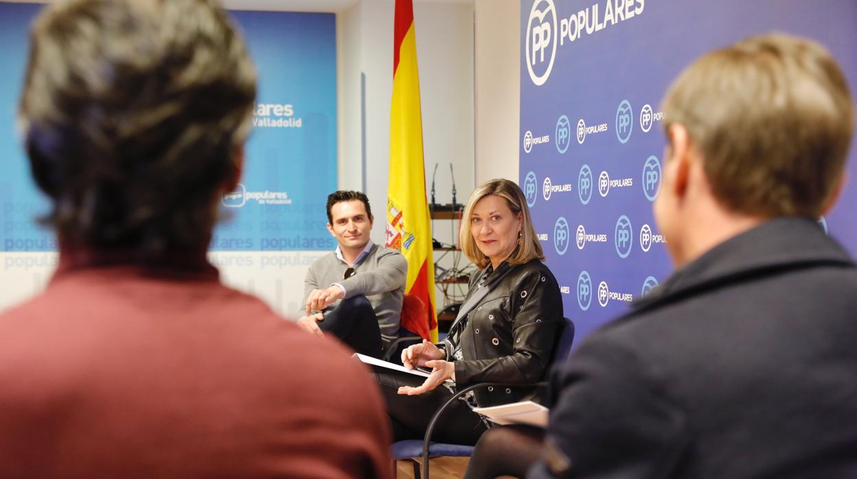 Pilar del Olmo se reúne con profesionales del sector de la tauromaquia