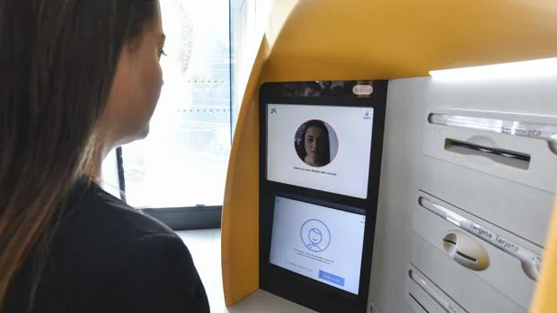 CaixaBank, primer banco del mundo que usa el reconocimiento facial en sus cajeros