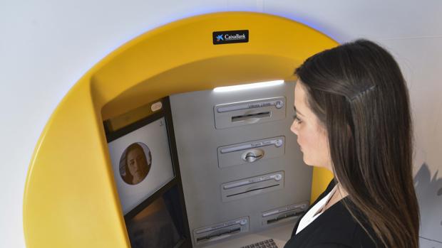 Llegan a España los primeros cajeros automáticos con reconocimiento facial que no piden el PIN