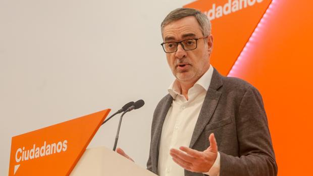 Cs acusa a PP y PSOE de pactar para tapar el plagio de Sánchez en su tesis