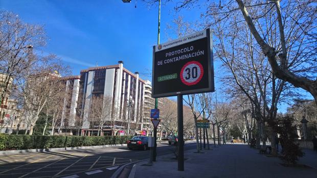 Valladolid prohibe circular por el centro este domingo por elevada contaminación