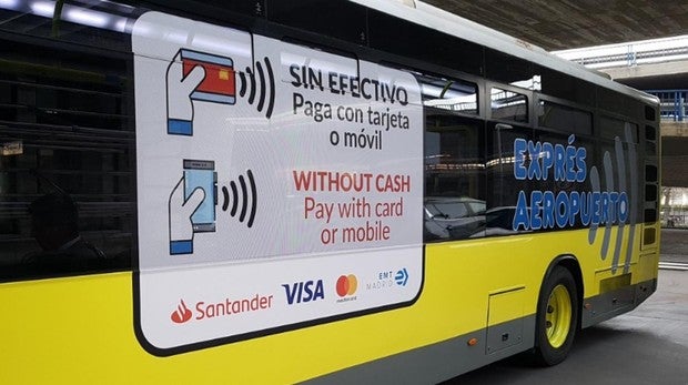 Los usuarios del autobús Express del Aeropuerto ya pueden pagar su billete con tarjeta de crédito