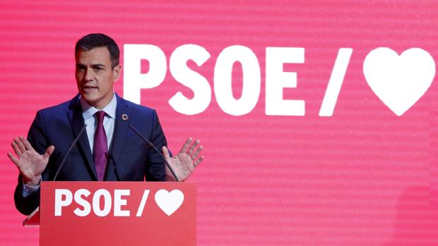 El PSOE inicia la precampaña intentando dejar sin espacio a Podemos y Ciudadanos