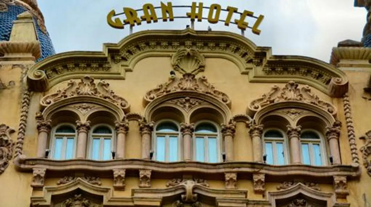 Fachada del Gran Hotel de Albacete