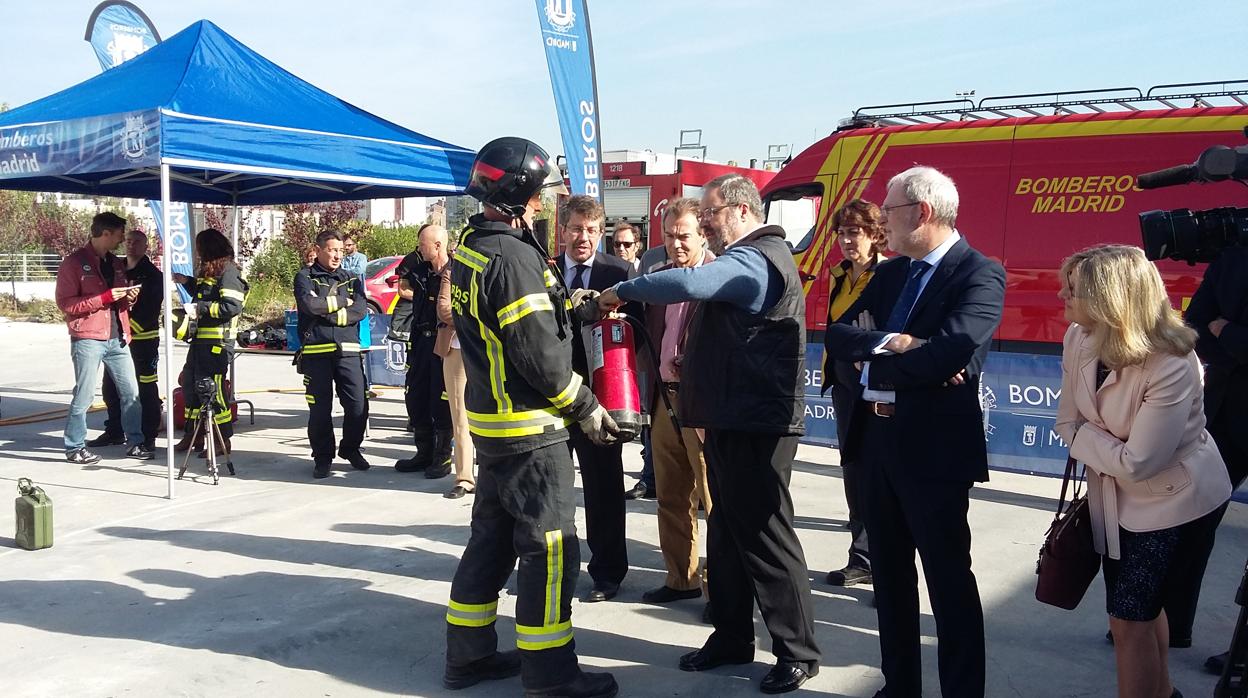 Javier Barbero, en un acto con los Bomberos del Ayuntamiento