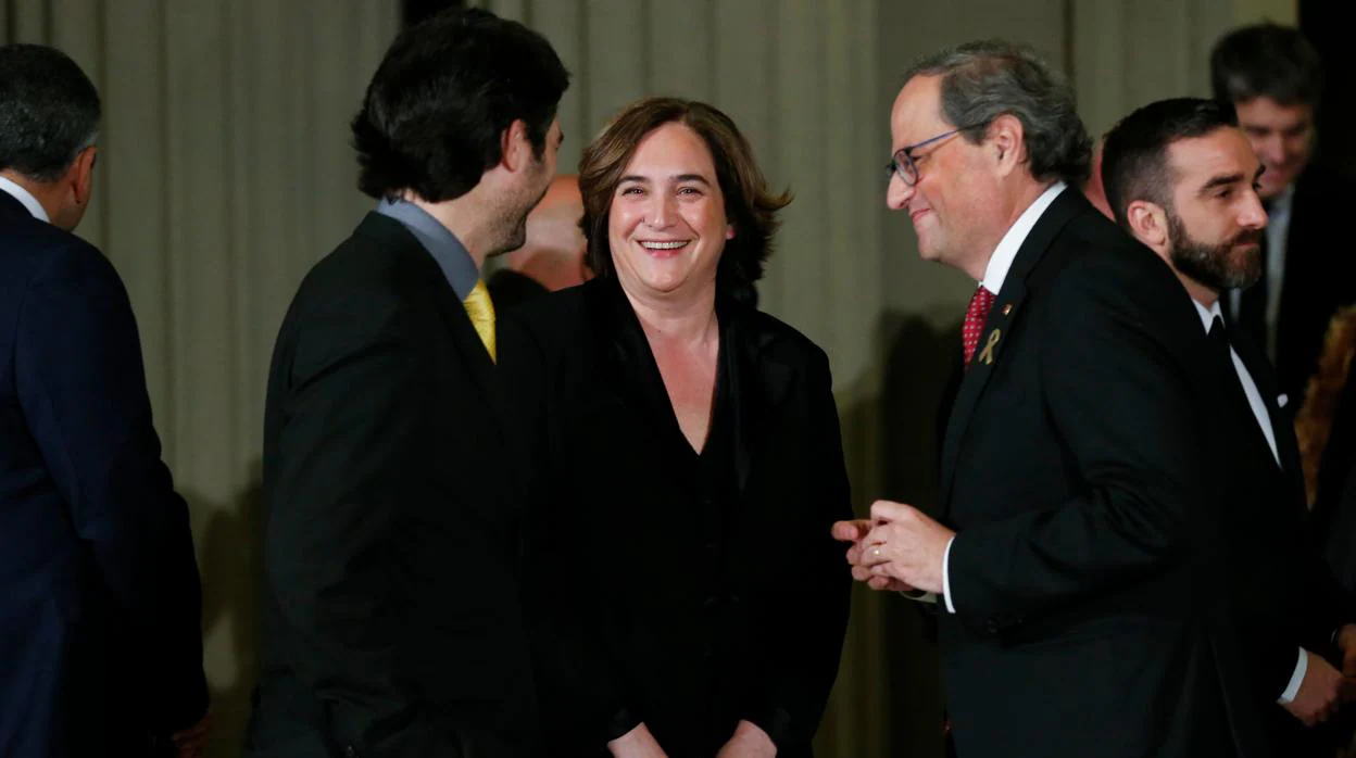 El presidente de la Generalitat, Quim Torra, y la alcaldesa, Ada Colau, hoy domingo en la previa del Mobile