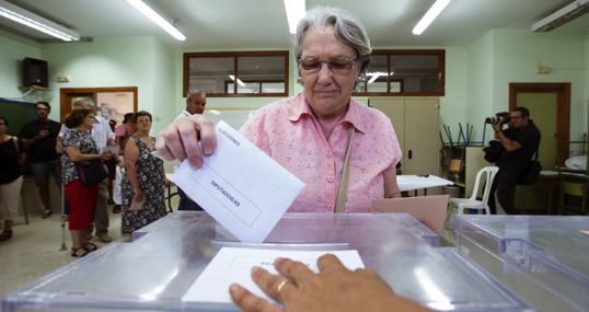 Un colegio electoral, durante las elecciones generales del 26-J de 2016