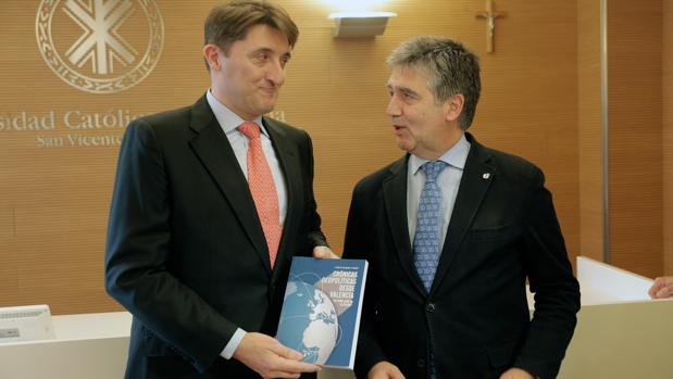 «Crónicas geopolíticas desde Valencia»: el libro de Jesús de Salvador para entender el mundo