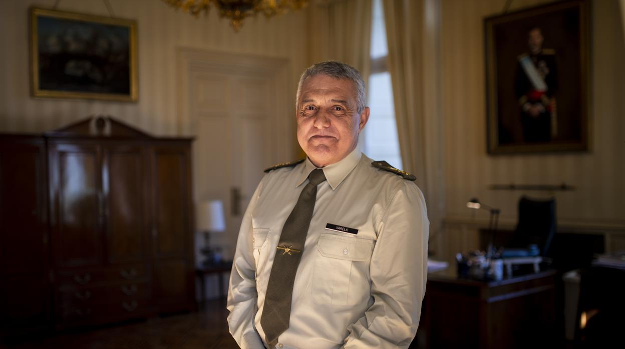 El general Varela, en su despacho en el cuartel general del Ejército de Tierra