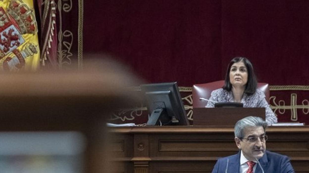 El PSOE de Canarias logra que Darias se aparte para del 26-M