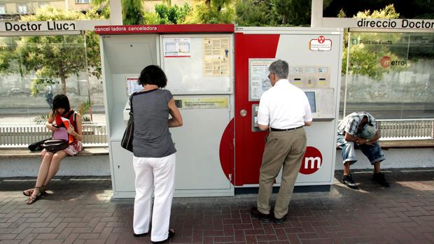 Los sindicatos desconvocan la huelga del Metro de Valencia para este fin de semana de Fallas