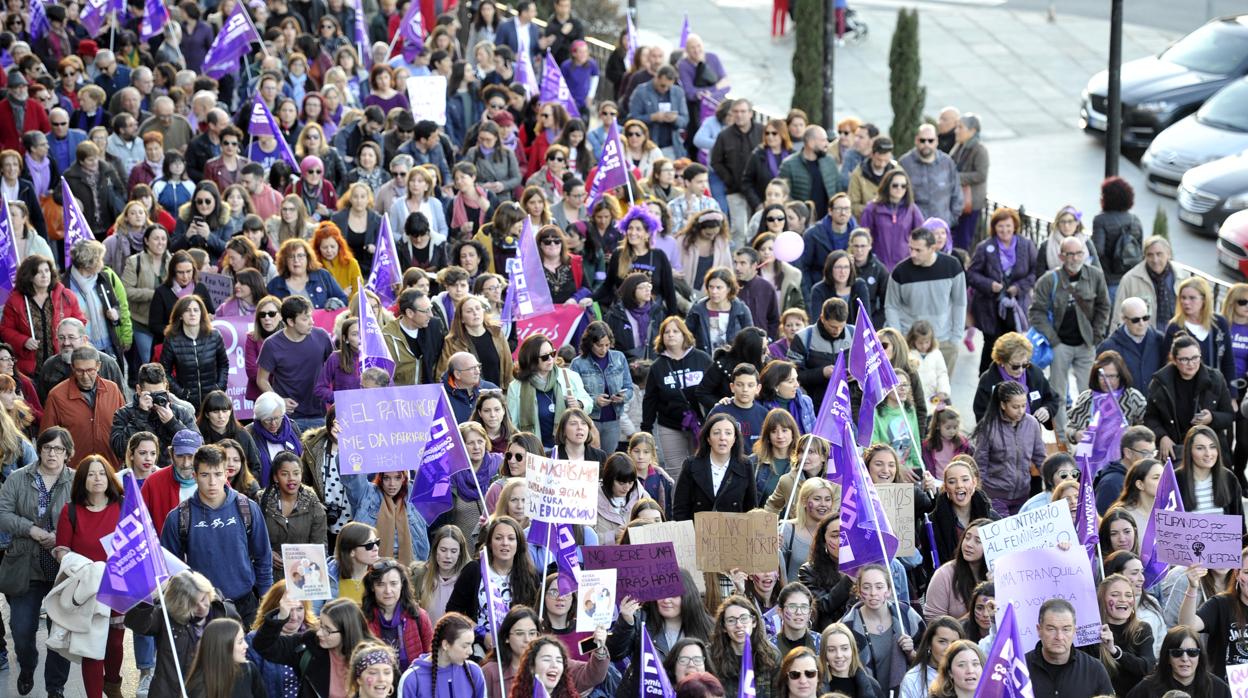 Numerosas mujeres han participado en la manifestación