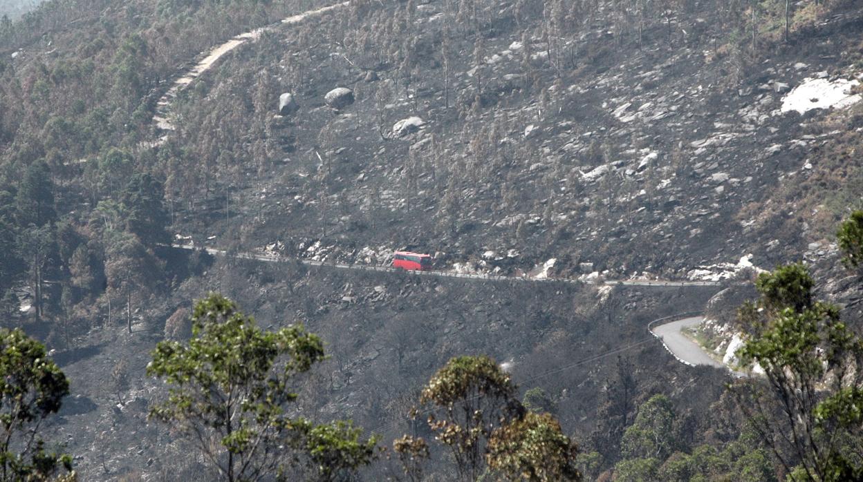 Incendio en la zona del Barbanza en una fotografía de archivo