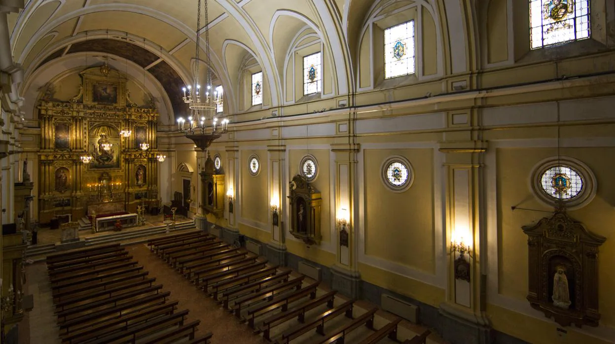 Interior de la parroquia del Purísimo Corazón de María