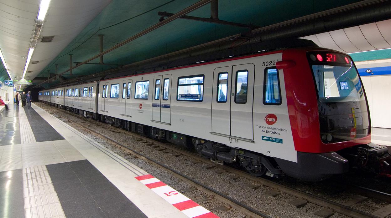 Uno de los últimos modelos de convoyes comprados por TMB para renovar los trenes