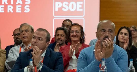 Hidalgo, alcalde de Las Palmas de Gran Canaria, y el jefe de financiación del PSOE de Canarias