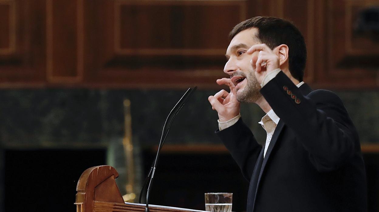 El diputado de Podemos en el Congreso, Pablo Bustinduy Amador, durante su última comparecencia, en febrero