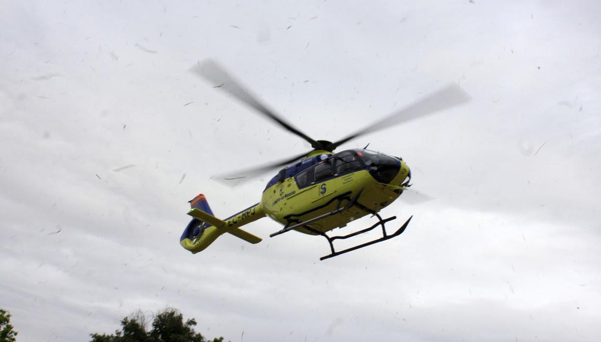 Un helicóptero sanitario ha trasladado al herido
