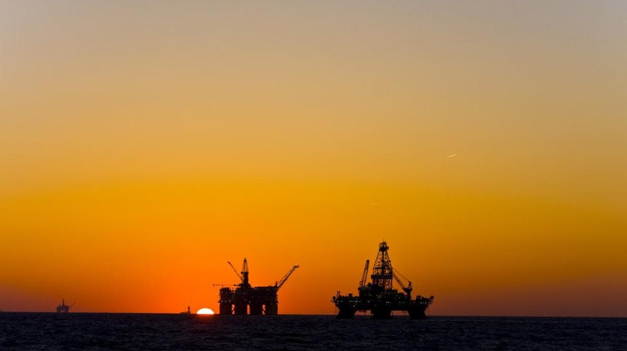Los planes petroleros que hay cerca de Canarias