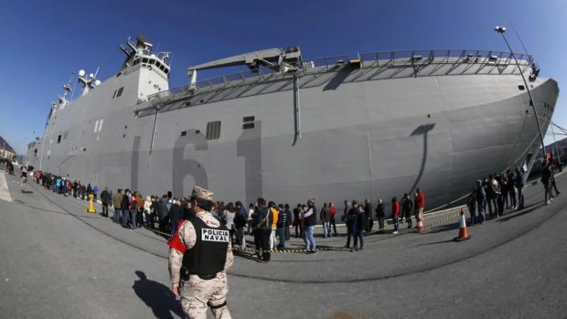 Récord de visitas en Guecho al buque insignia de la Armada española