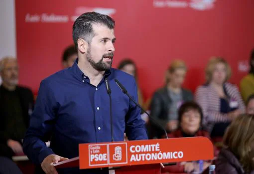 El candidato socialista a la Presidencia de la Junta, Luis Tudanca, interviene ante el Comité Autonómico del PSOE de Castilla y León