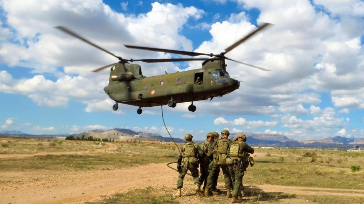 Ejercicio militar reciente en Alicante