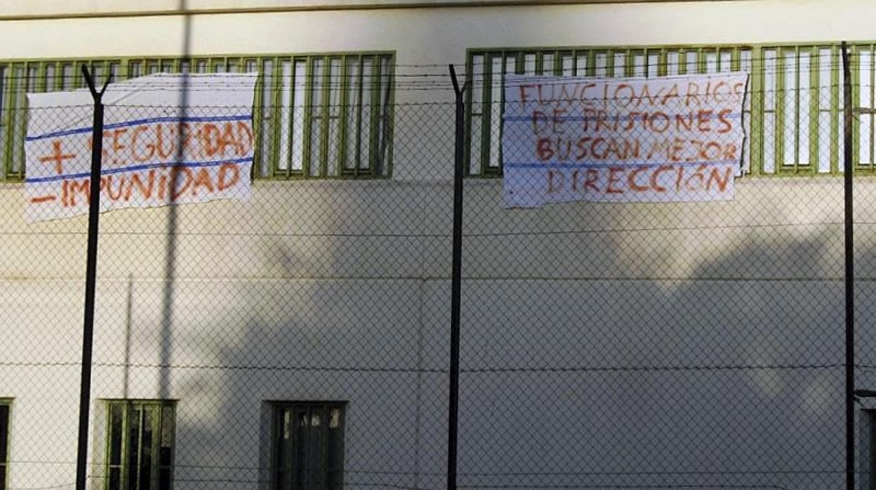 Imagen de archivo de una protesta de funcionarios en la cárcel de Picassent
