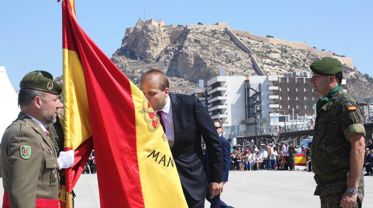 Adrián Ballester, durante la jura de bandera en Alicante