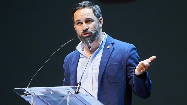 Abascal, sobre el PP: «Creo que José María Aznar comparte lo de derechita cobarde»