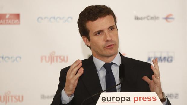 Casado: «Lo mismo que Zapatero le proponía a Tardá, Sánchez se lo promete a Torra»