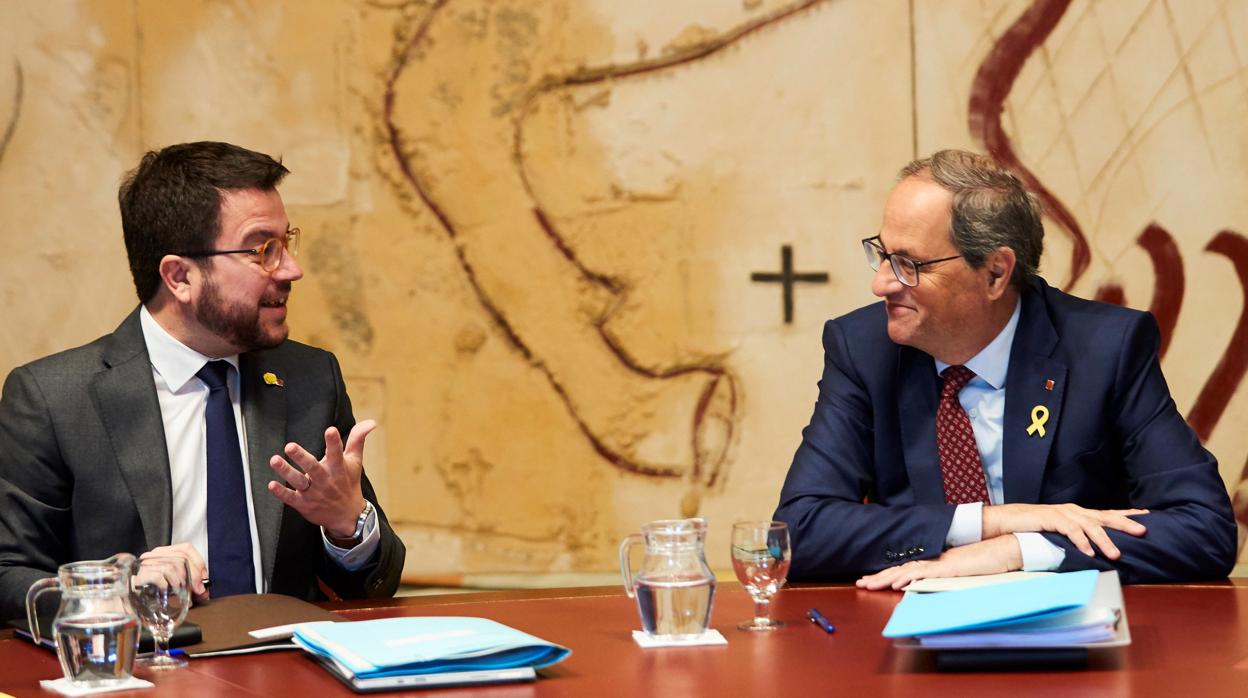 Quim Torra y su vicepresidente, Pere Aragonés, este lunes durante la reunión semanal del gobierno catalán