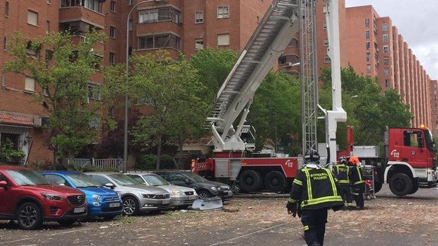 Los bomberos estudian si habrá que demoler el edificio que ha explotado en Vallecas