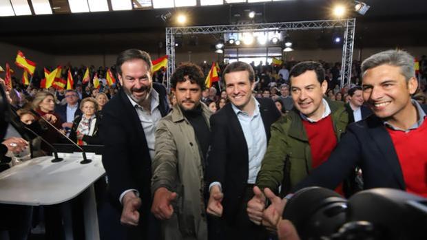Pablo Casado reivindica en Córdoba los toros y la caza como señas de identidad del mundo rural
