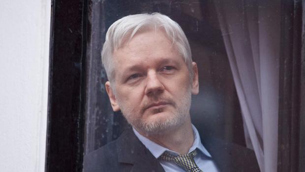 Políticos de Podemos visitaron a Julian Assange entre 2015 y 2016