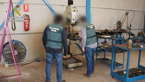 Desarticulado en Talavera un taller ilegal donde modificaban, fabricaban y vendían armas de fuego