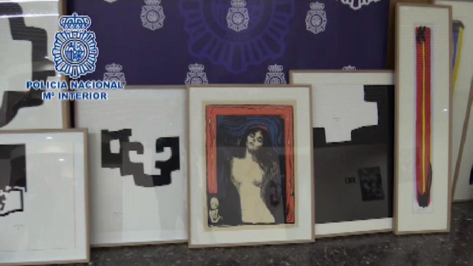 Detenido por falsificar obras de Chillida, Munch y Guerrero y venderlas en subastas