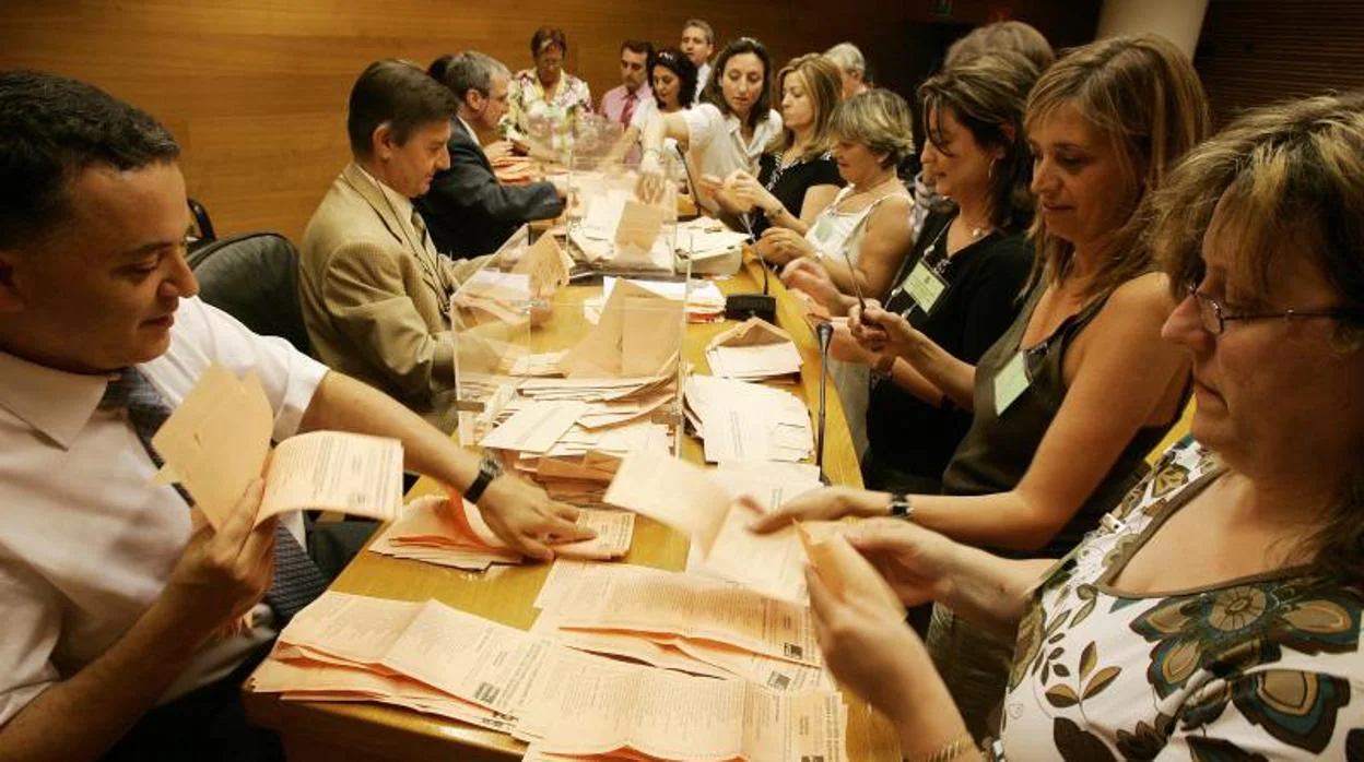 Recuento de votos por correo en Valencia