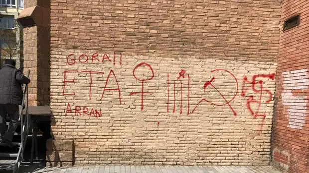 El PP denuncia en Fiscalía una pintada de Arran a favor de ETA en Barcelona