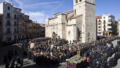 Horario e itinerario de las principales procesiones del Viernes Santo en Castilla y León